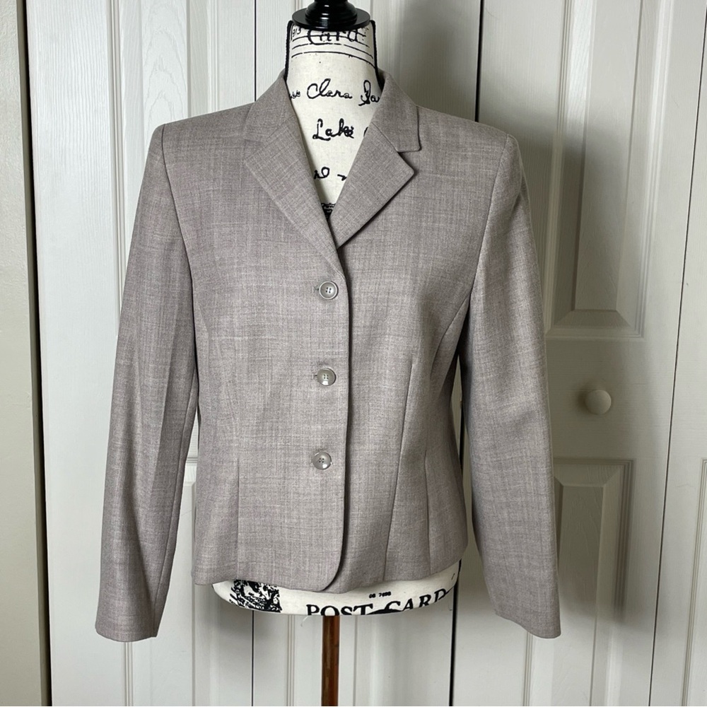 Pendleton Women’s Size 12P Three Button Virgin Wo… - image 1